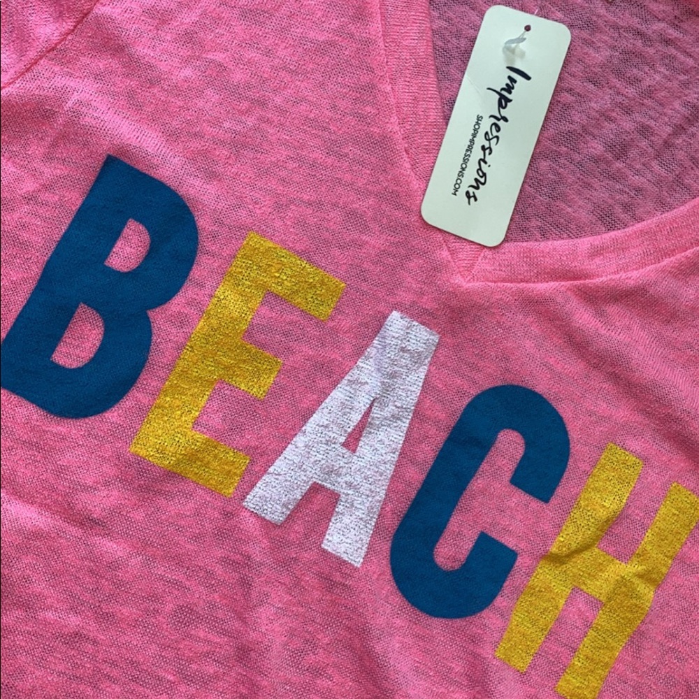 V-neck BEACH Tee NWT Sz L